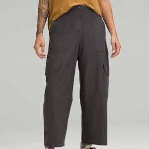 lululemon athletica Dark Gray Cropped Pants Utlilitech High Rise Cargo